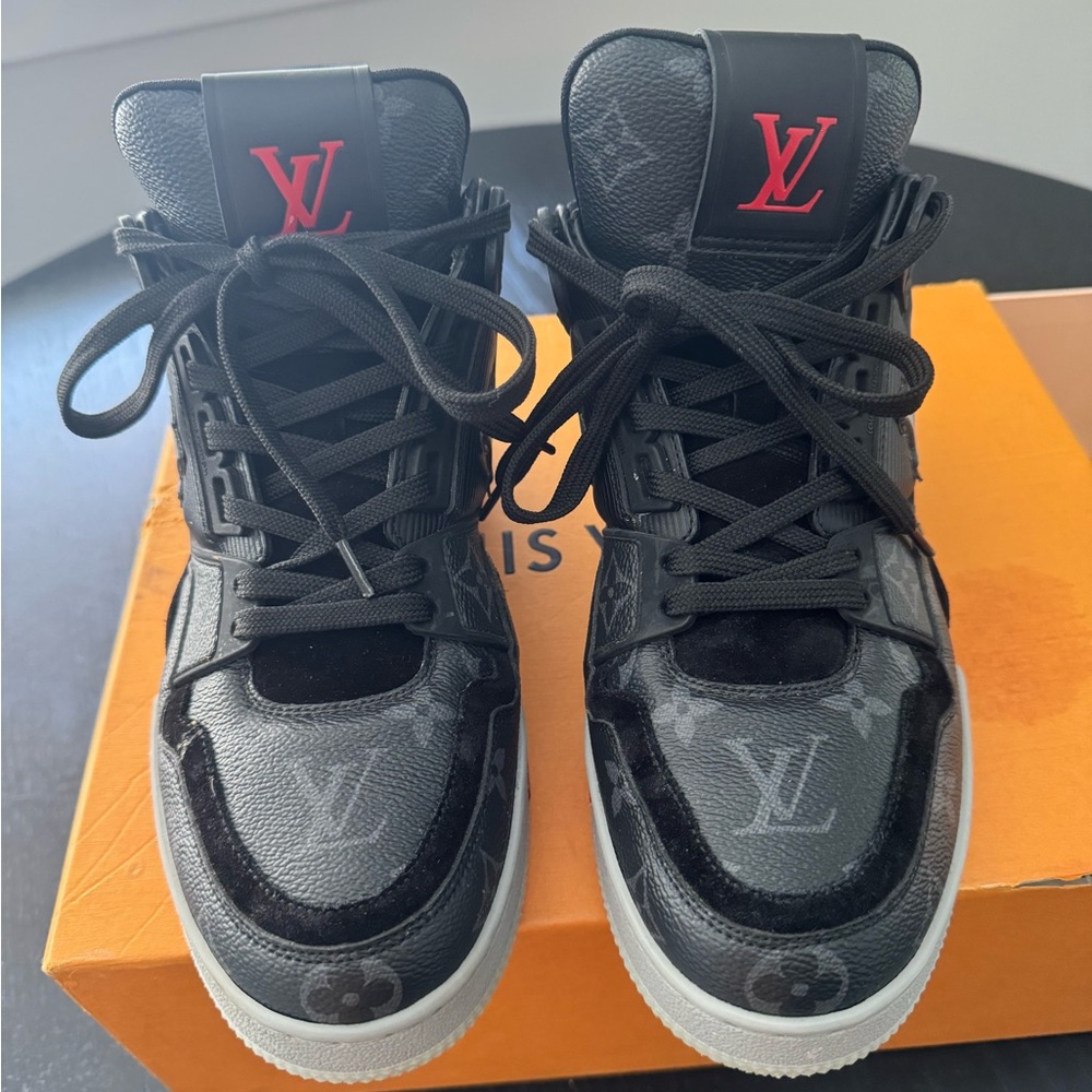 Louis Vuitton Trainer Eclipse - image 1